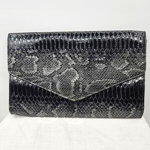 Giannini Black & Silver Snakeskin Pattern Faux‎ Leather Clutch